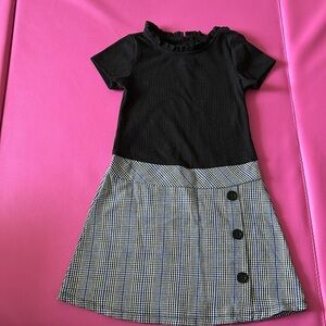 Adorable black and plaid kids dress - size XS